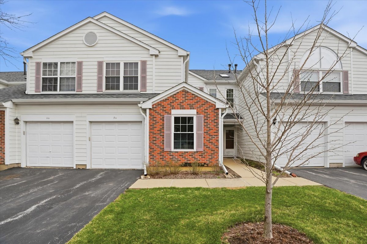 7 Adams Court #A, Streamwood, IL 60107