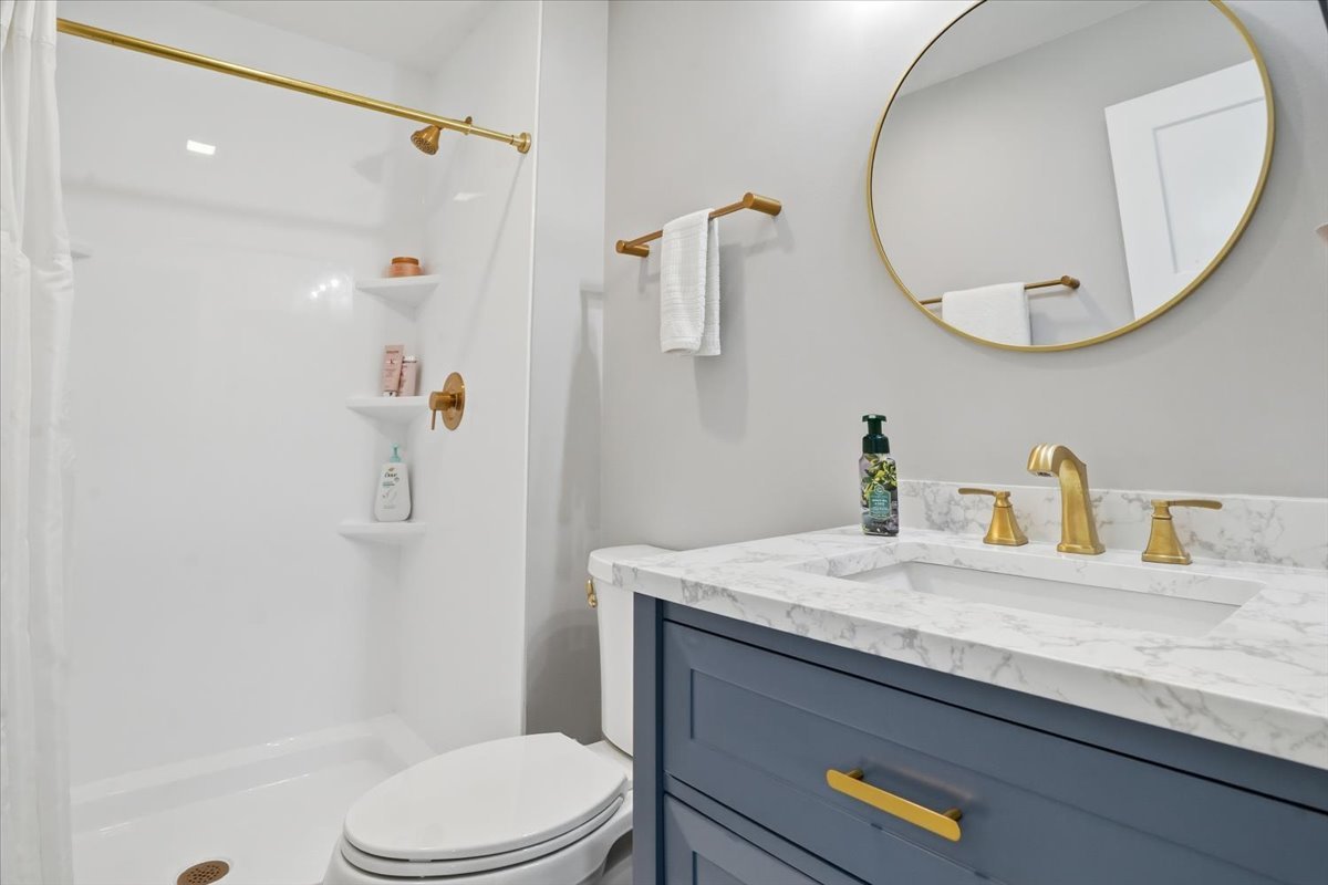 7 Adams Court #A, Streamwood, IL 60107