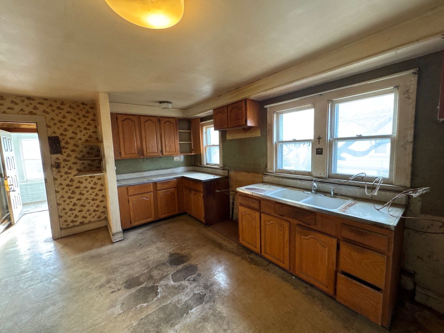 1115 Wadsworth Avenue, North Chicago, IL 60064