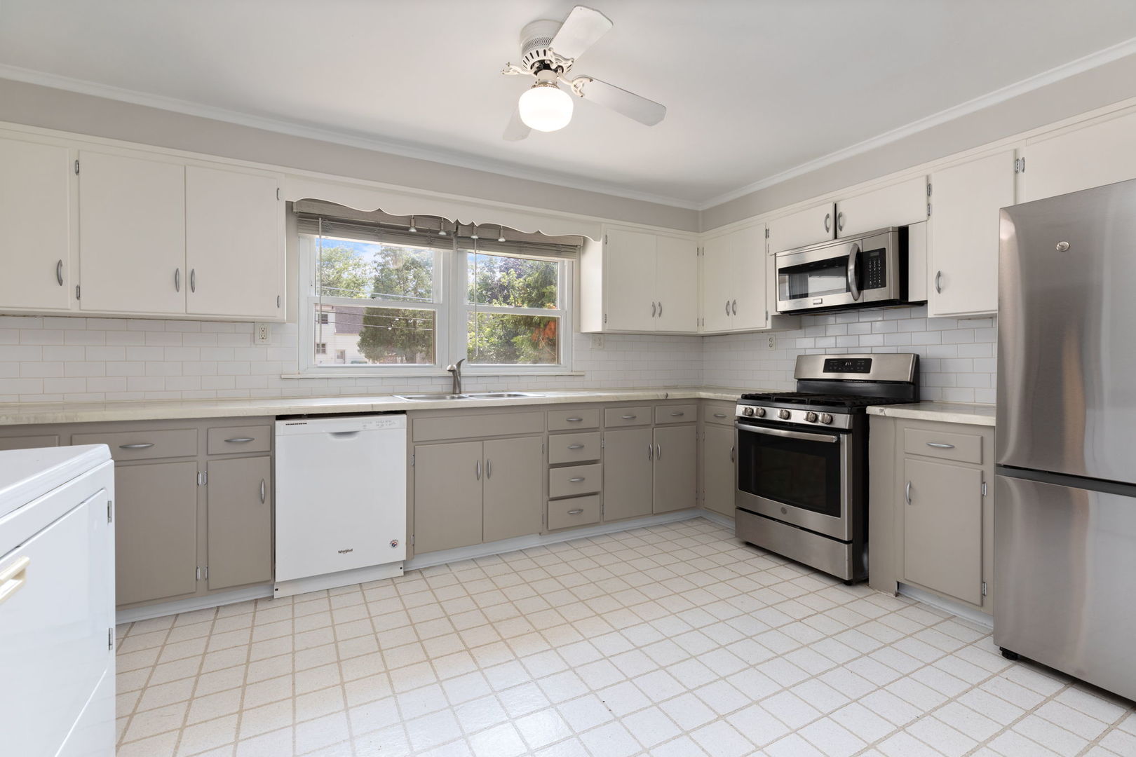 1206 Campbell Street, Joliet, IL 60435