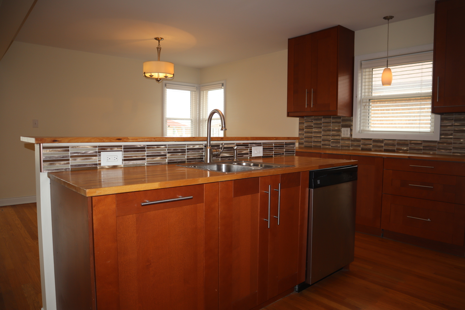 3112 W 101st Place, Evergreen Park, IL 60805