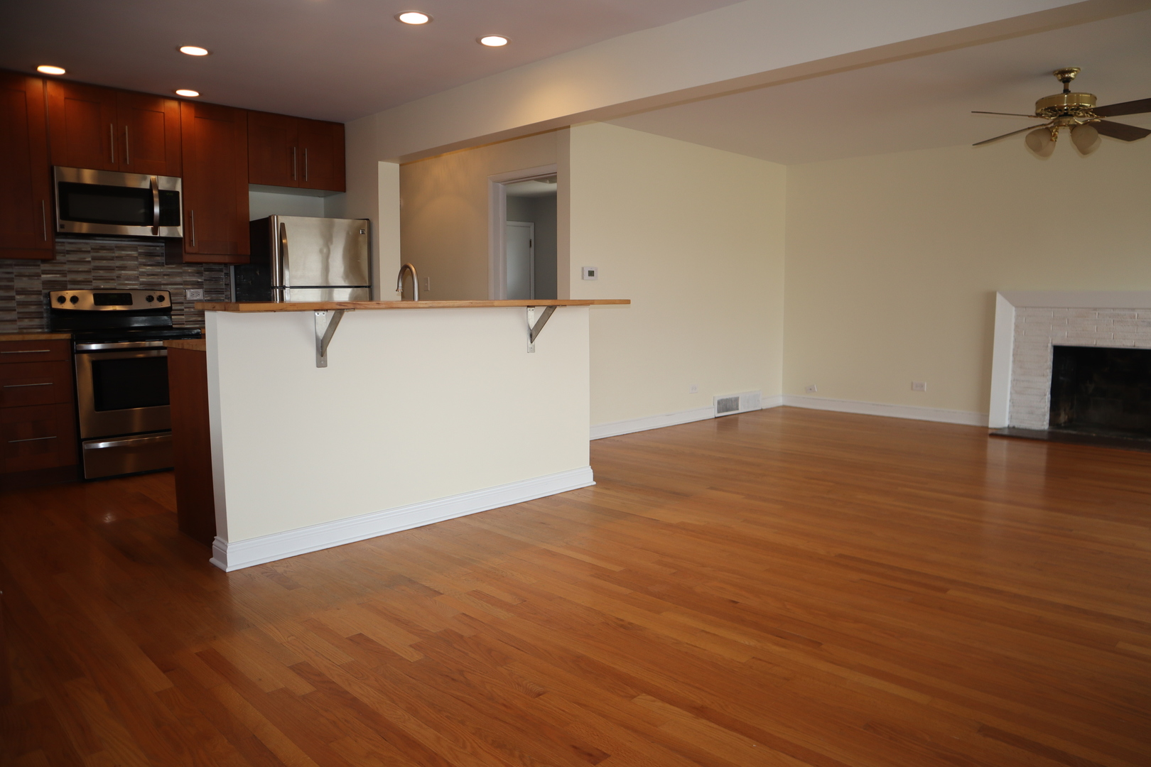 3112 W 101st Place, Evergreen Park, IL 60805