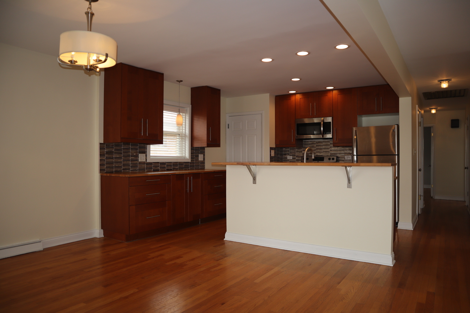 3112 W 101st Place, Evergreen Park, IL 60805