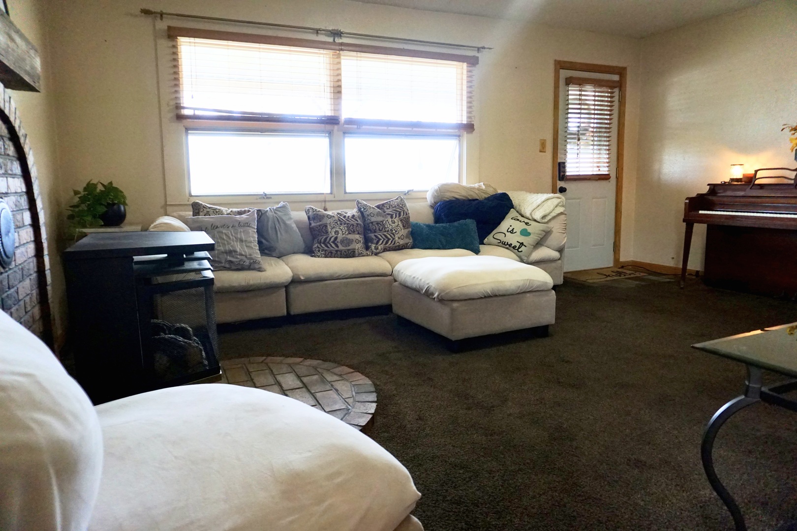 503 S 6th Street, Elkville, IL 62932