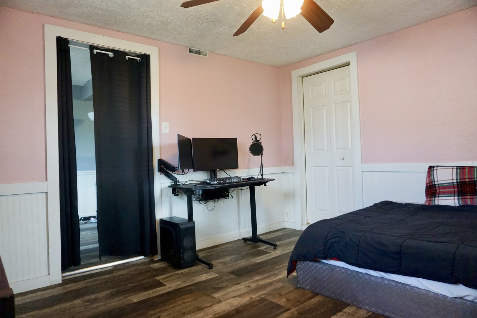 503 S 6th Street, Elkville, IL 62932