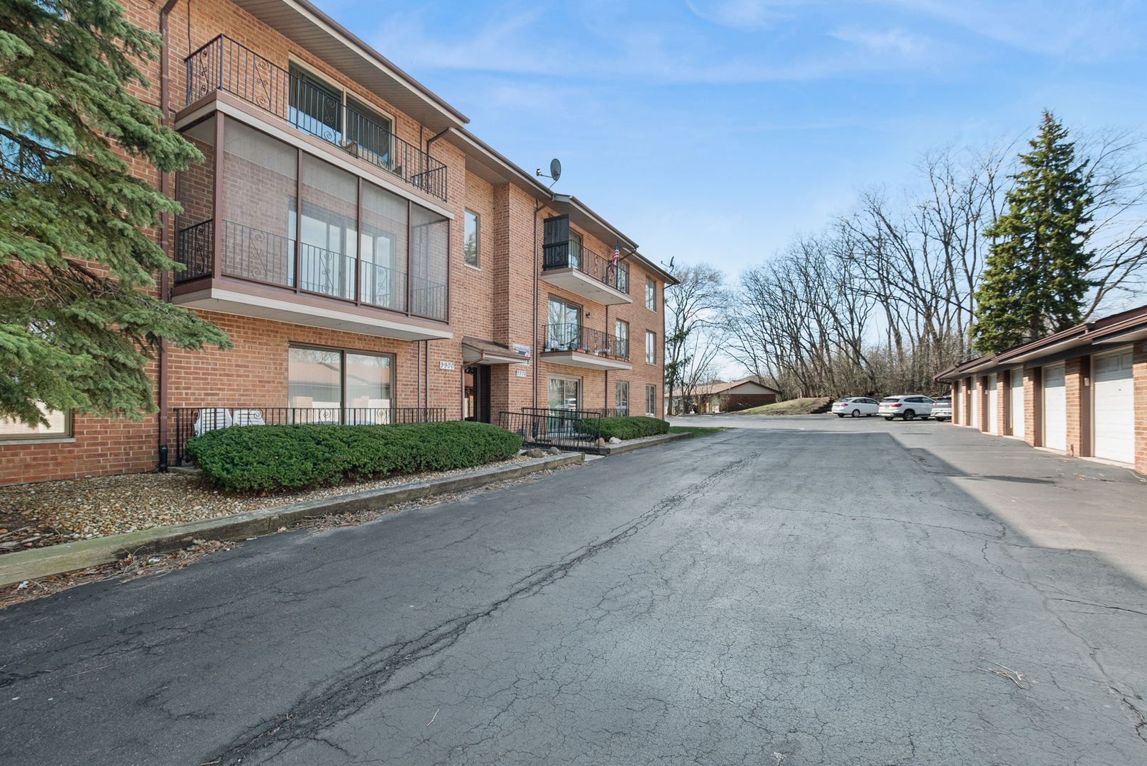 9906 Shady Lane #3SW, Orland Park, IL 60462