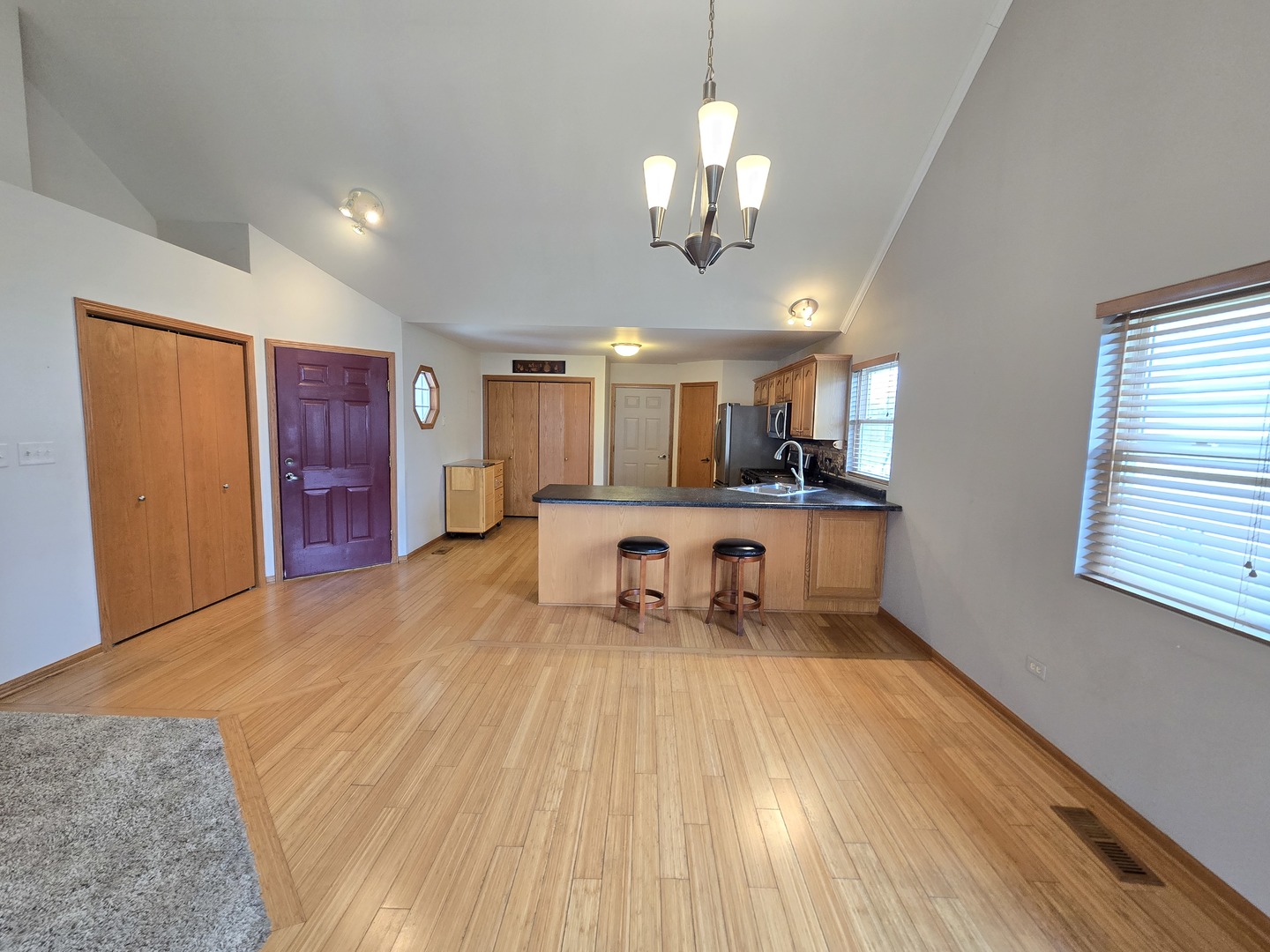 130 S McGinty Street, Diamond, IL 60416