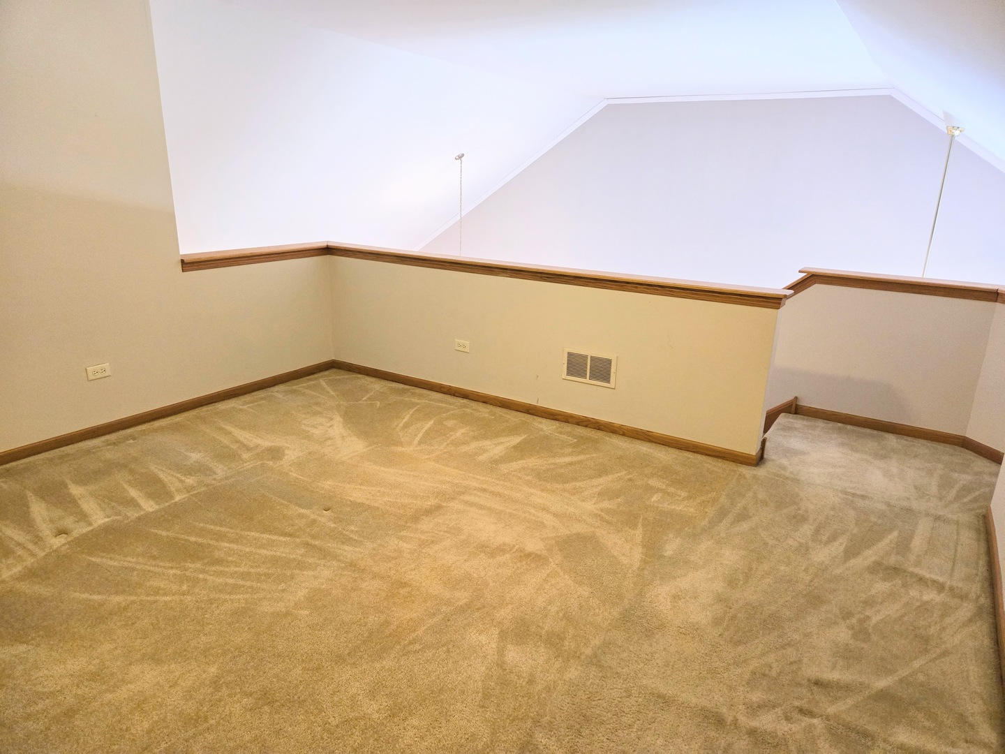 130 S McGinty Street, Diamond, IL 60416