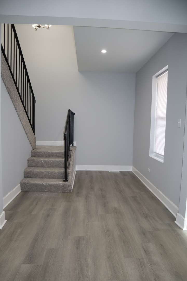 210 W 16th Place, Chicago Heights, IL 60411