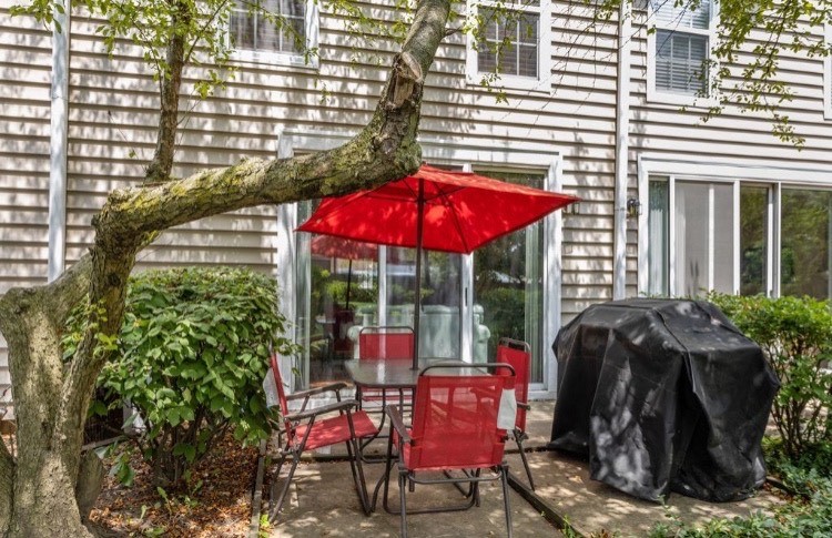 1273 Cranbrook Drive, Schaumburg, IL 60193