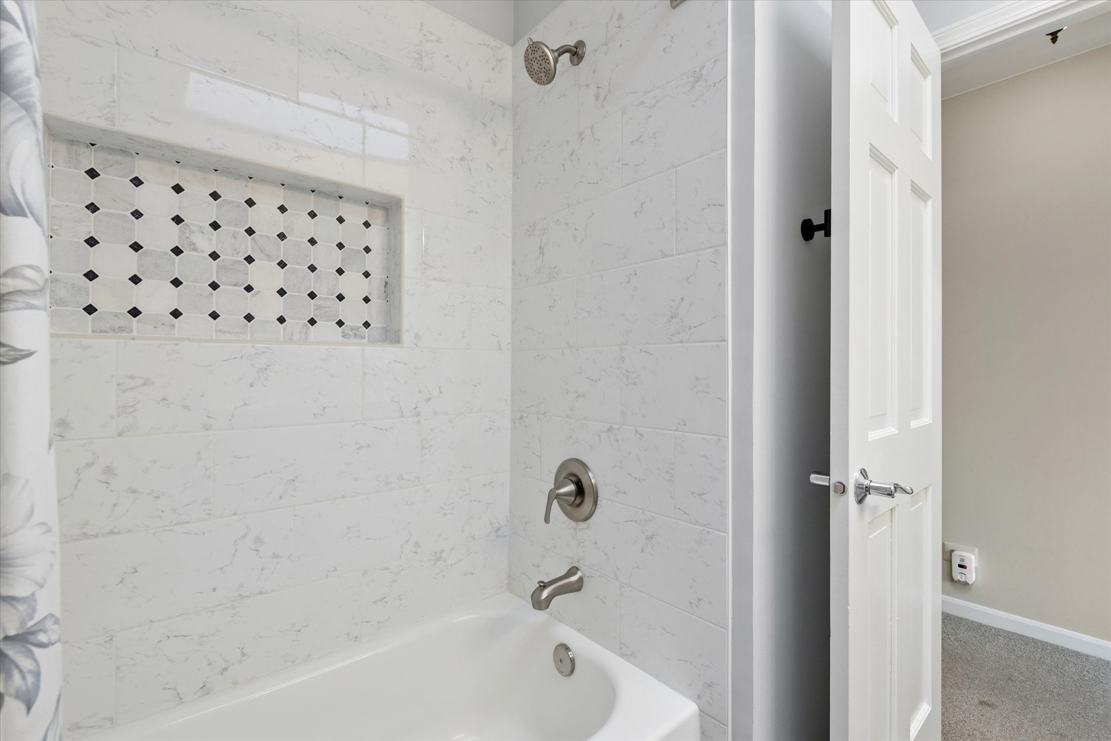 711 Foxmoor Lane, Lake Zurich, IL 60047