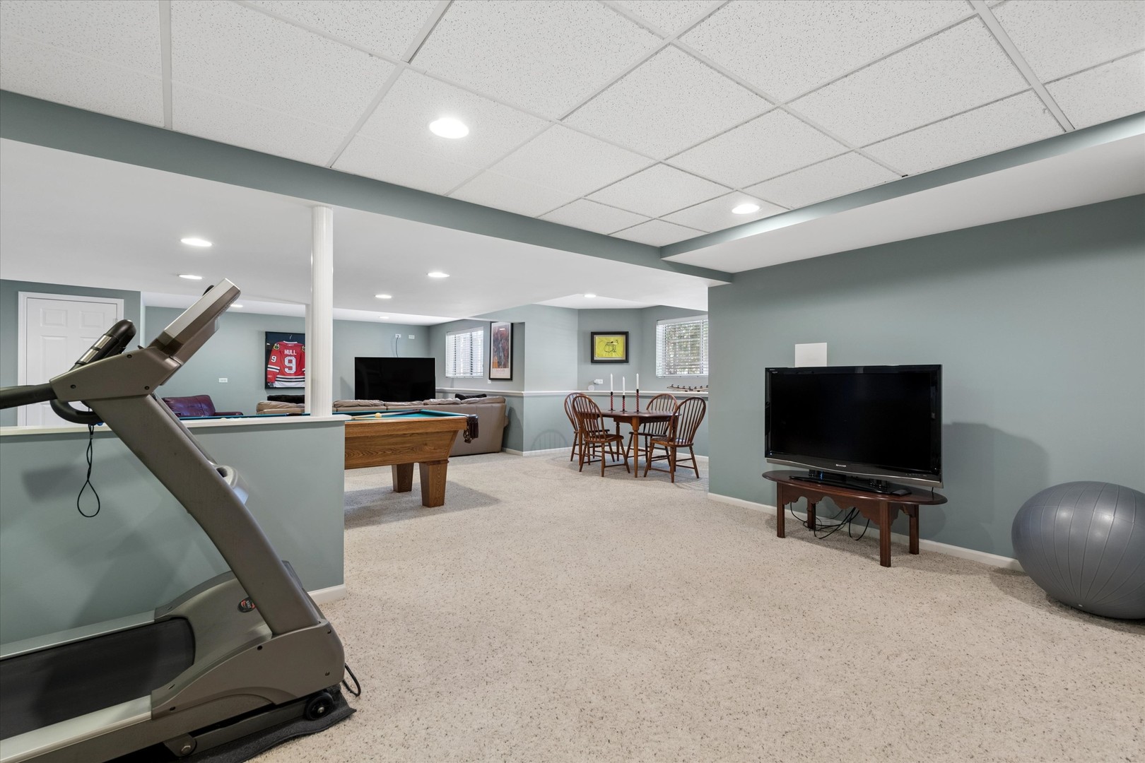 711 Foxmoor Lane, Lake Zurich, IL 60047