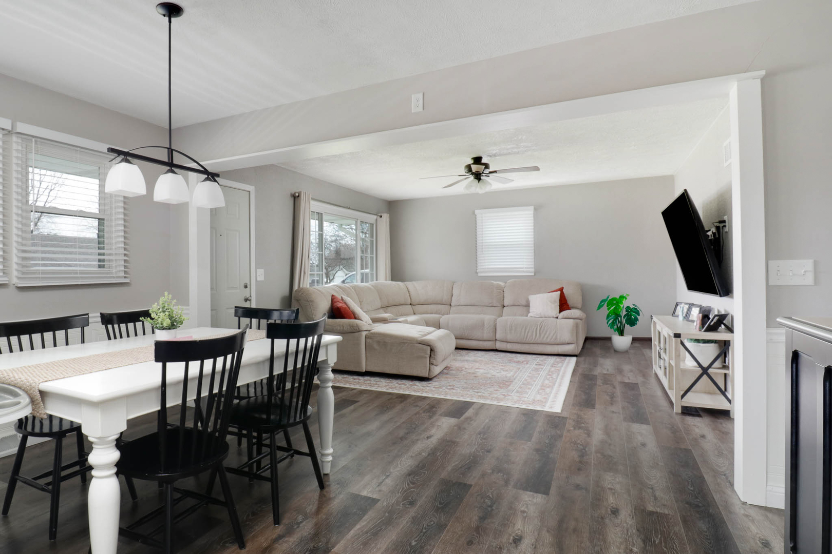 313 S School Street, Minier, IL 61759