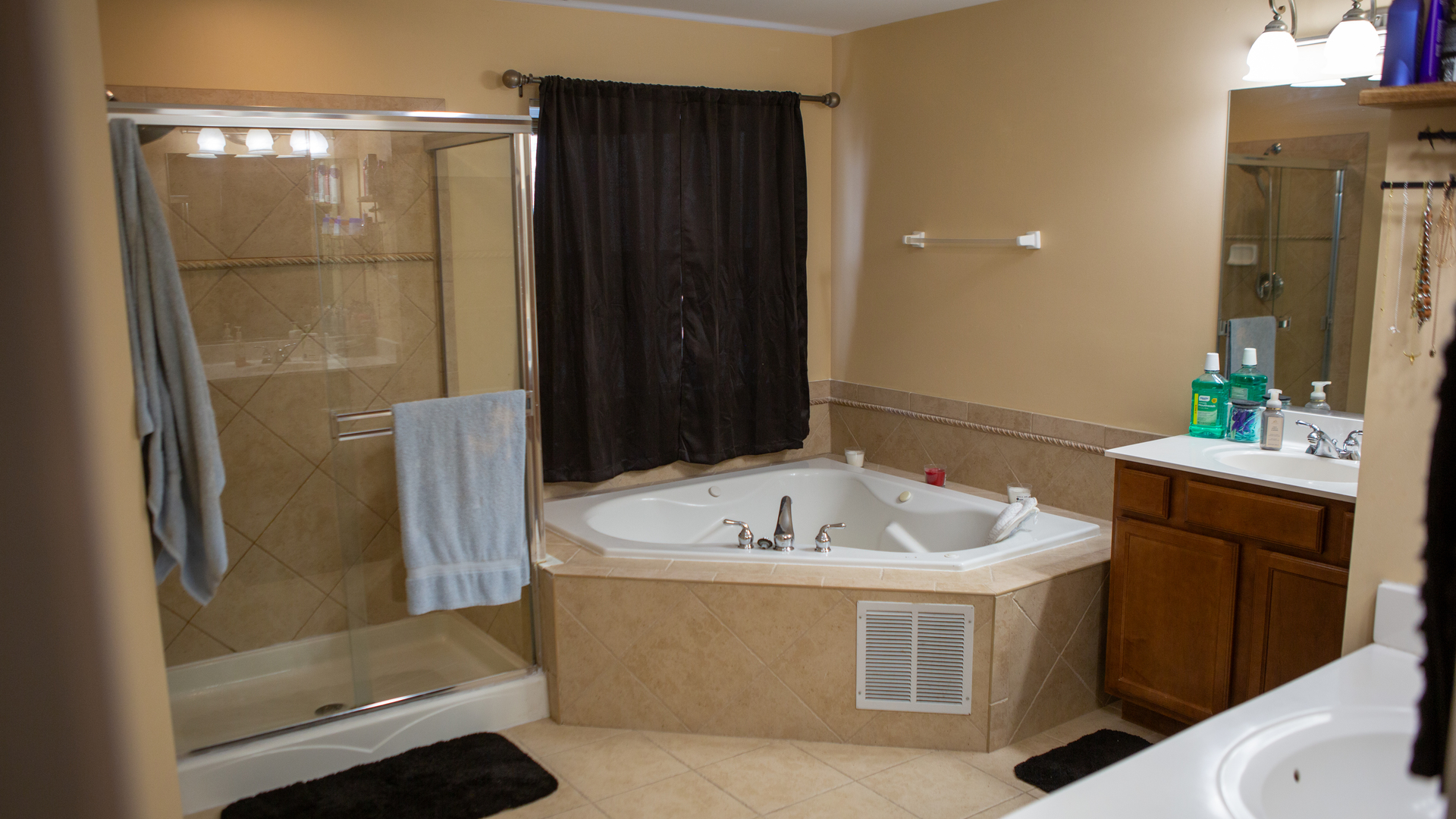 1210 Tulip Tree Court, Lake Villa, IL 60046