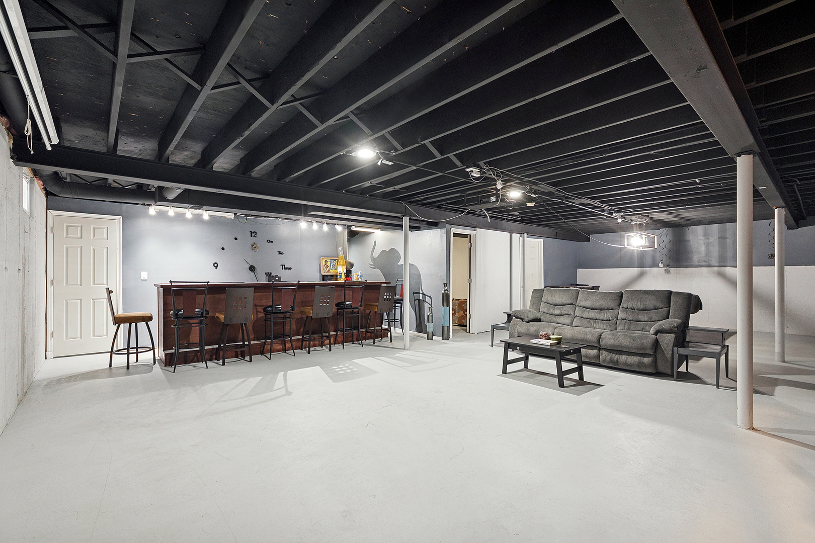 18311 Holland Road, Lansing, IL 60438