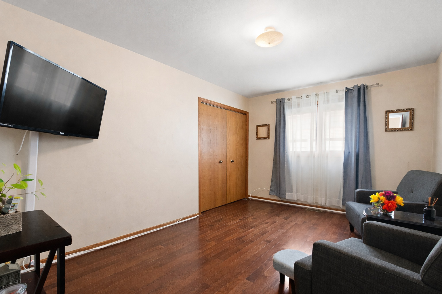 18311 Holland Road, Lansing, IL 60438