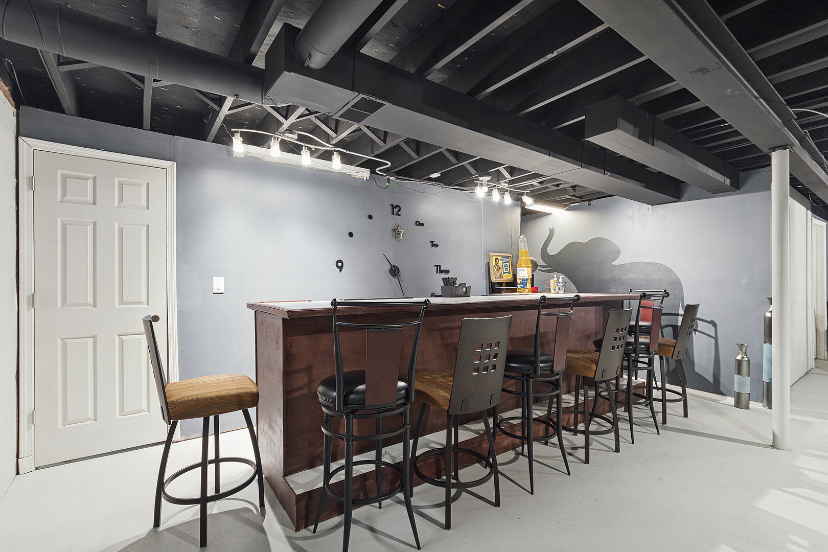 18311 Holland Road, Lansing, IL 60438