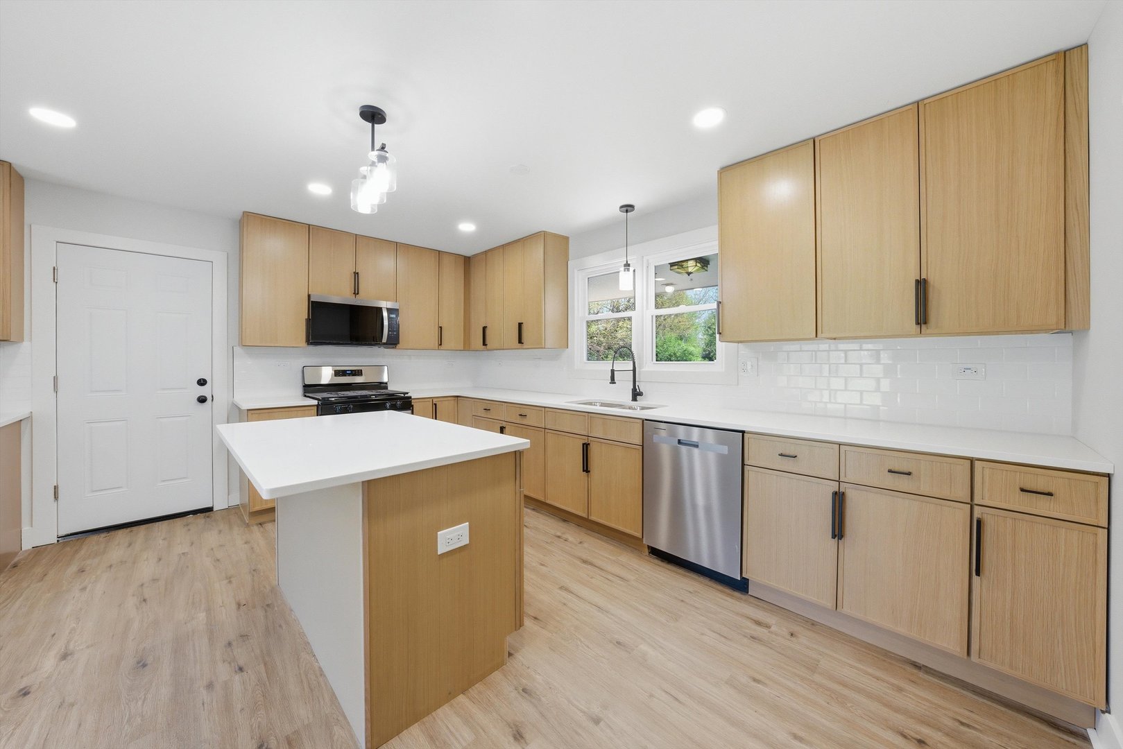 1271 Edmonds Avenue, New Lenox, IL 60451