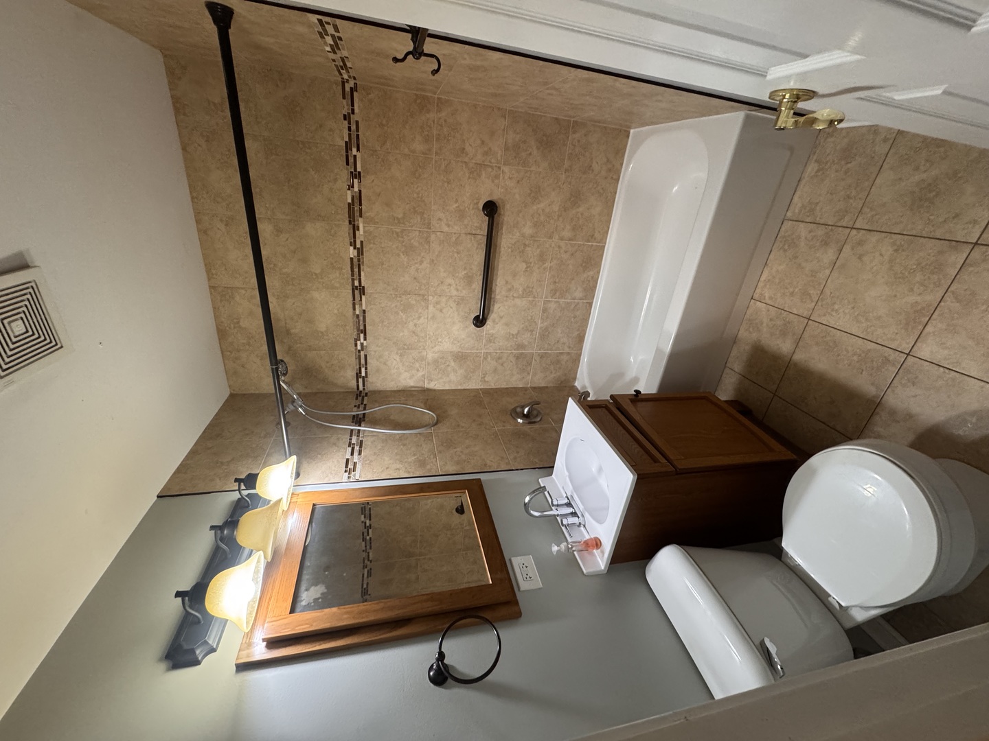 202 E STREAMWOOD Boulevard, Streamwood, IL 60107