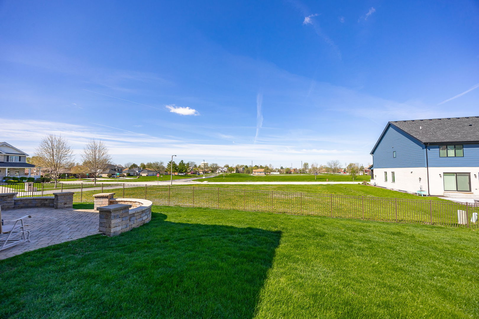 8724 Coventry Drive, Woodridge, IL 60517