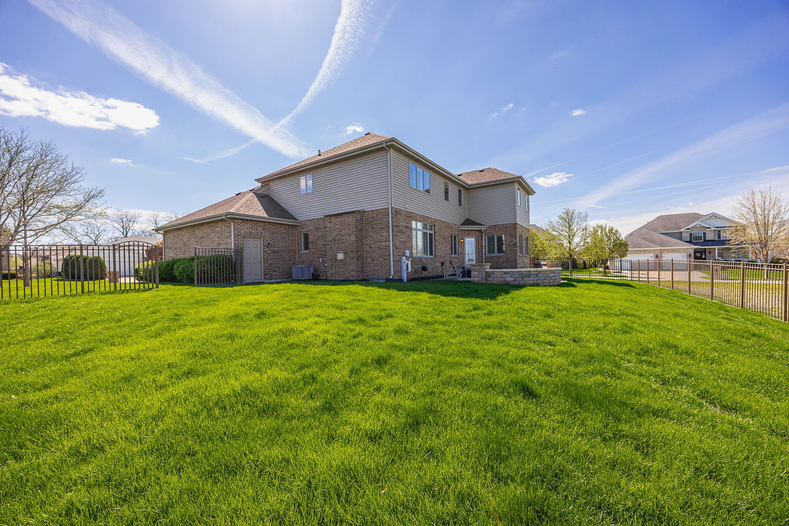 8724 Coventry Drive, Woodridge, IL 60517