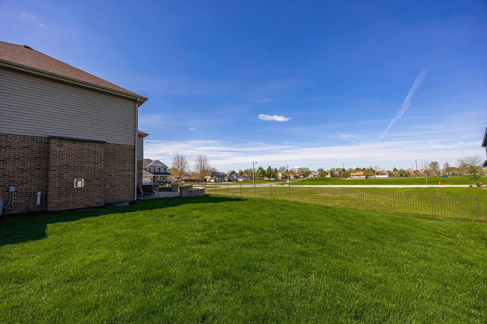 8724 Coventry Drive, Woodridge, IL 60517