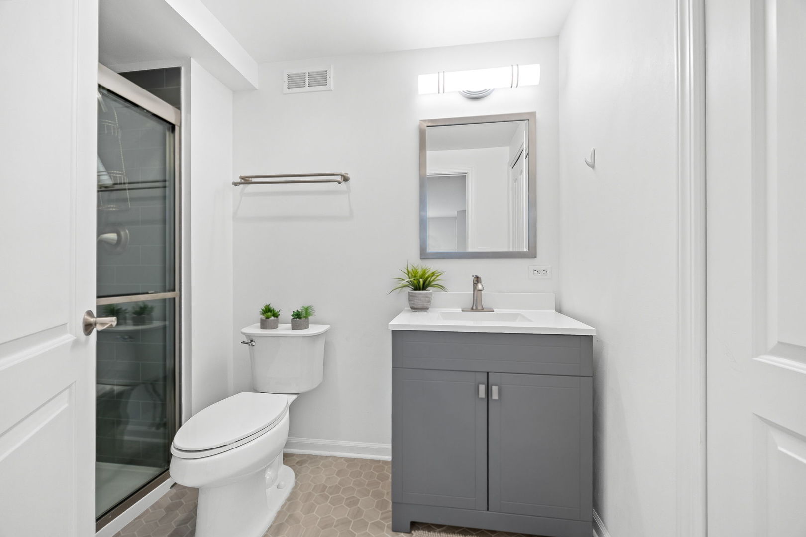 8724 Coventry Drive, Woodridge, IL 60517