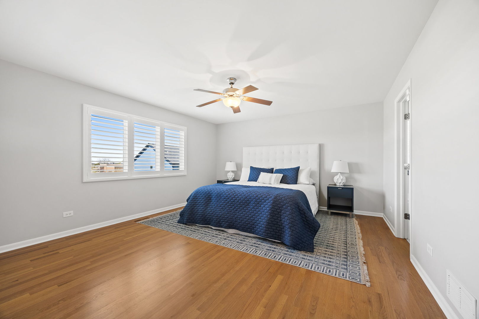 8724 Coventry Drive, Woodridge, IL 60517