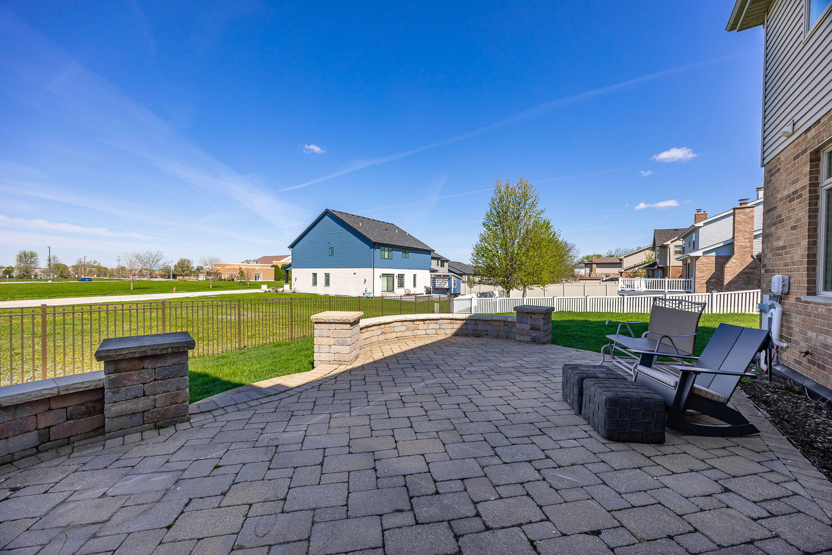 8724 Coventry Drive, Woodridge, IL 60517