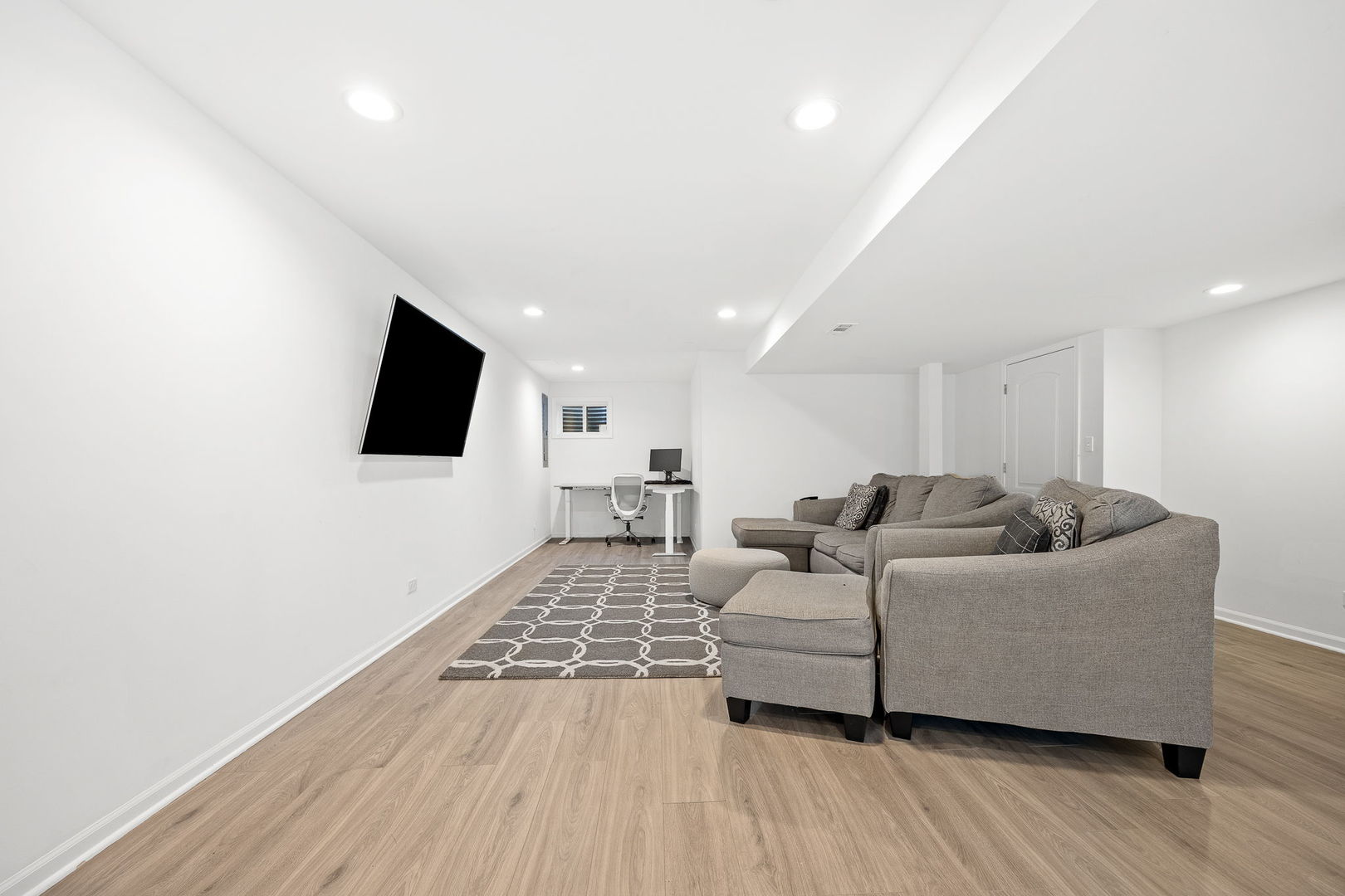 8724 Coventry Drive, Woodridge, IL 60517