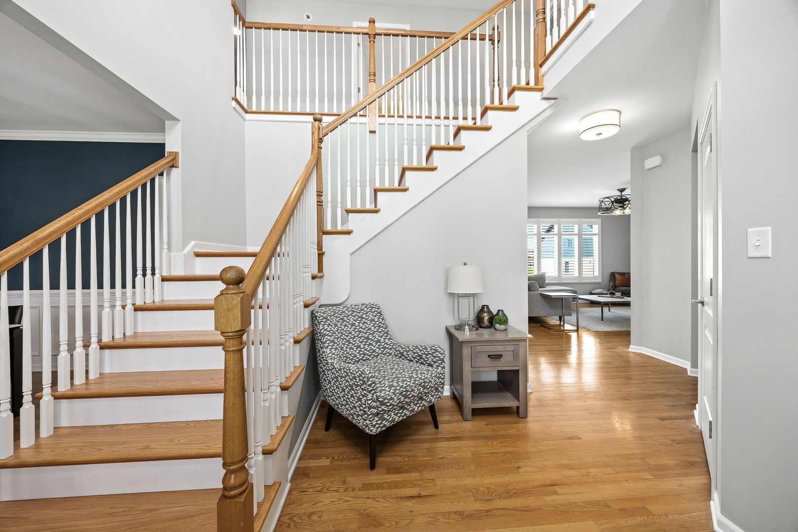 8724 Coventry Drive, Woodridge, IL 60517