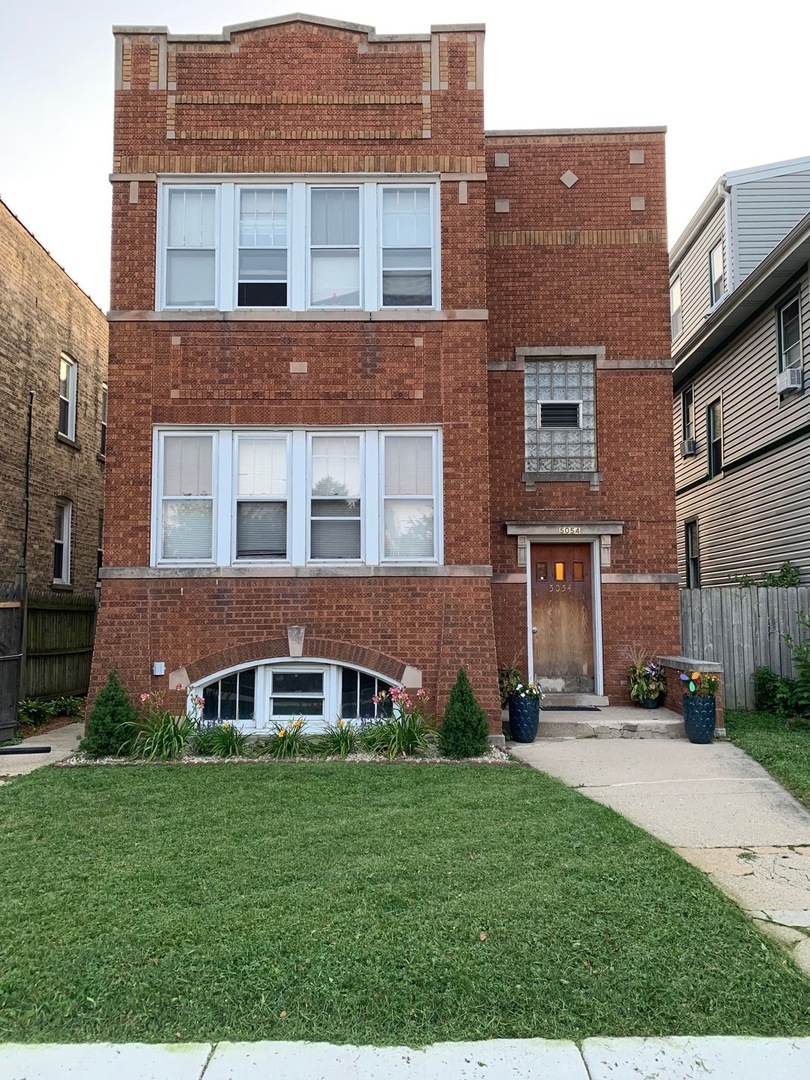 5054 N Lockwood Avenue, Chicago, IL 60630