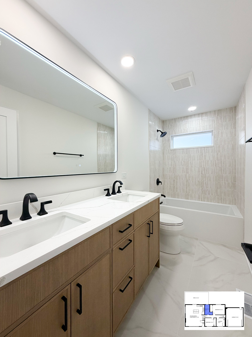 703 N Gibbons Avenue, Arlington Heights, IL 60004