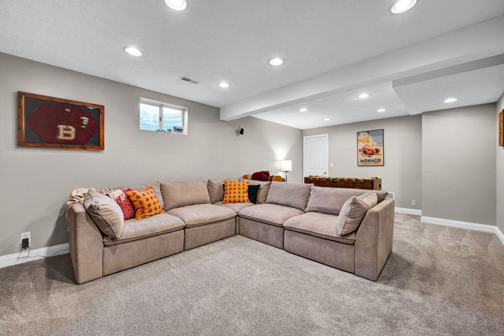 2106 Foxtail Road, Bloomington, IL 61704