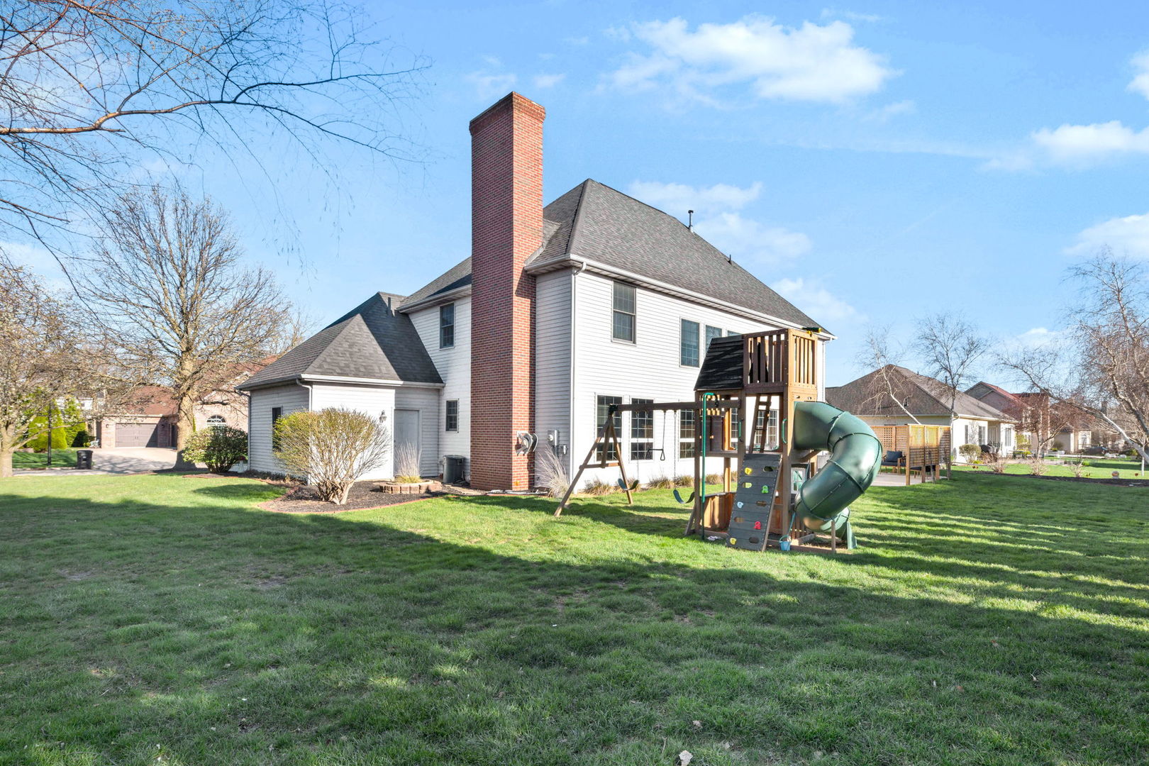 2106 Foxtail Road, Bloomington, IL 61704