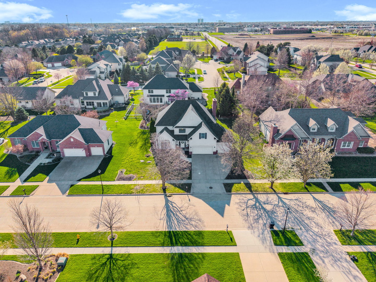 2106 Foxtail Road, Bloomington, IL 61704