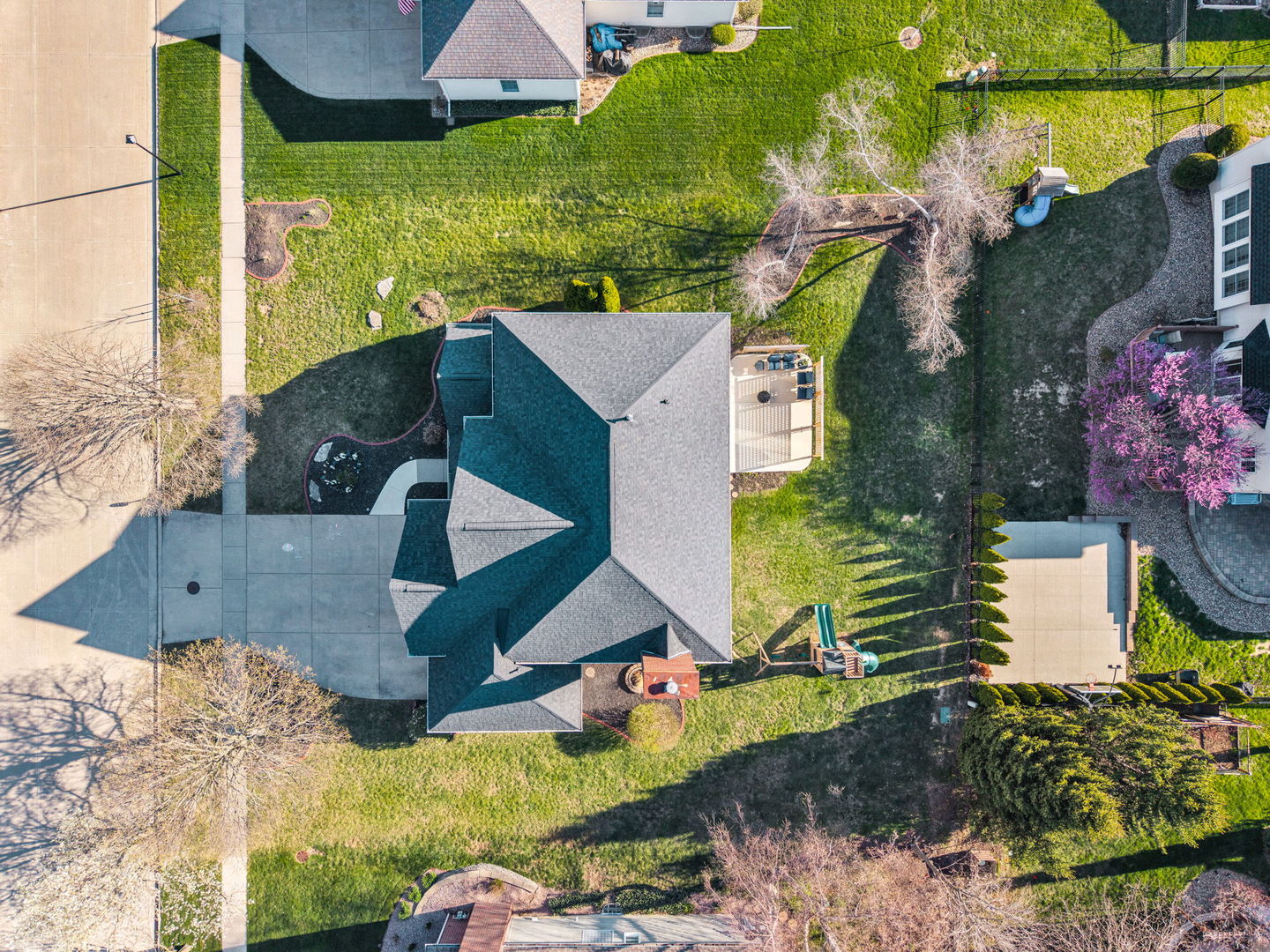 2106 Foxtail Road, Bloomington, IL 61704