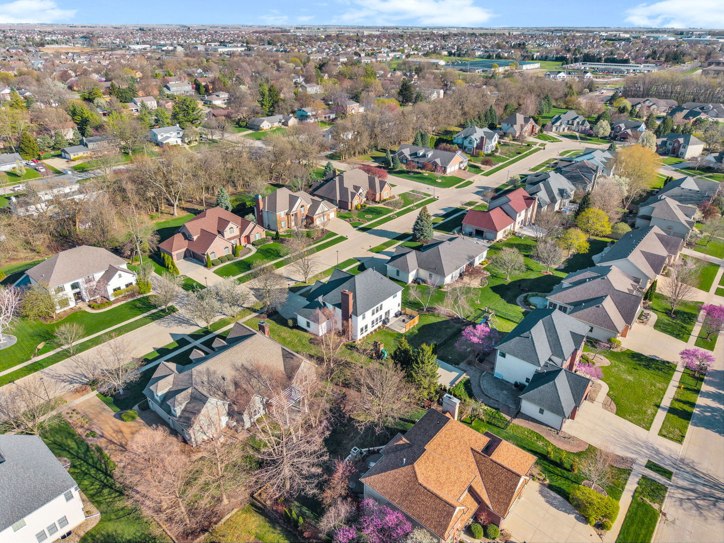 2106 Foxtail Road, Bloomington, IL 61704