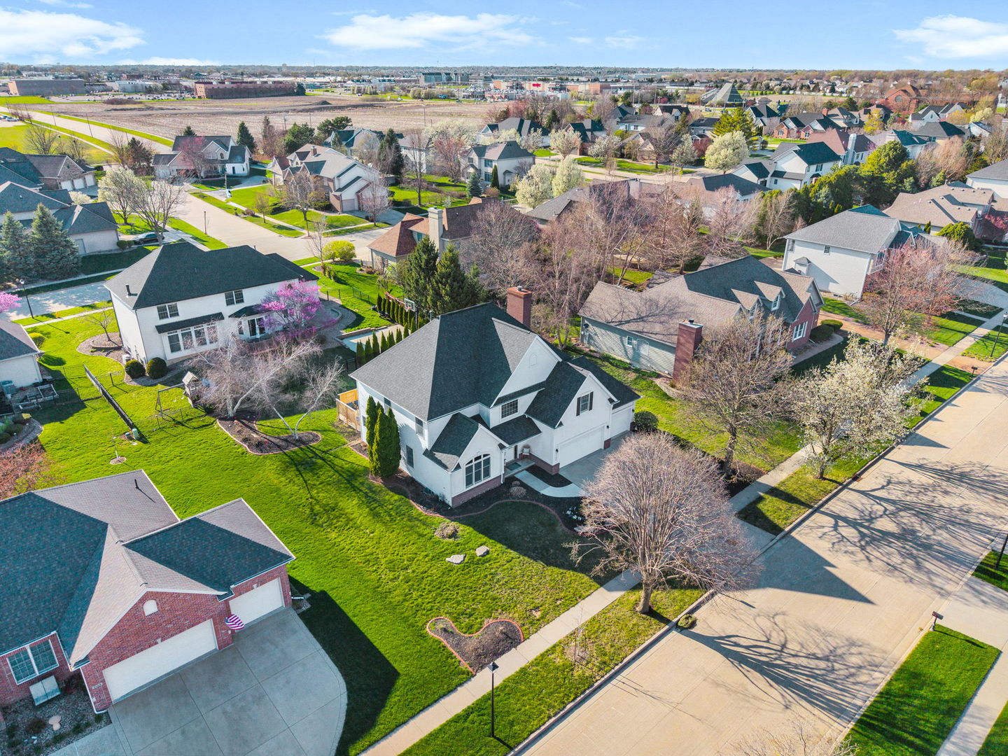 2106 Foxtail Road, Bloomington, IL 61704