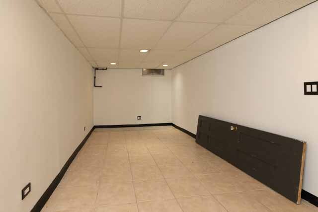 1516 Sunset Drive, Schaumburg, IL 60193