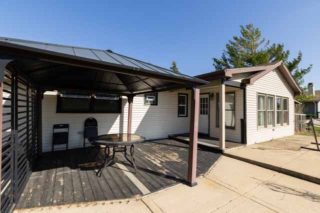 1516 Sunset Drive, Schaumburg, IL 60193