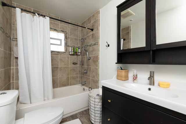 1516 Sunset Drive, Schaumburg, IL 60193