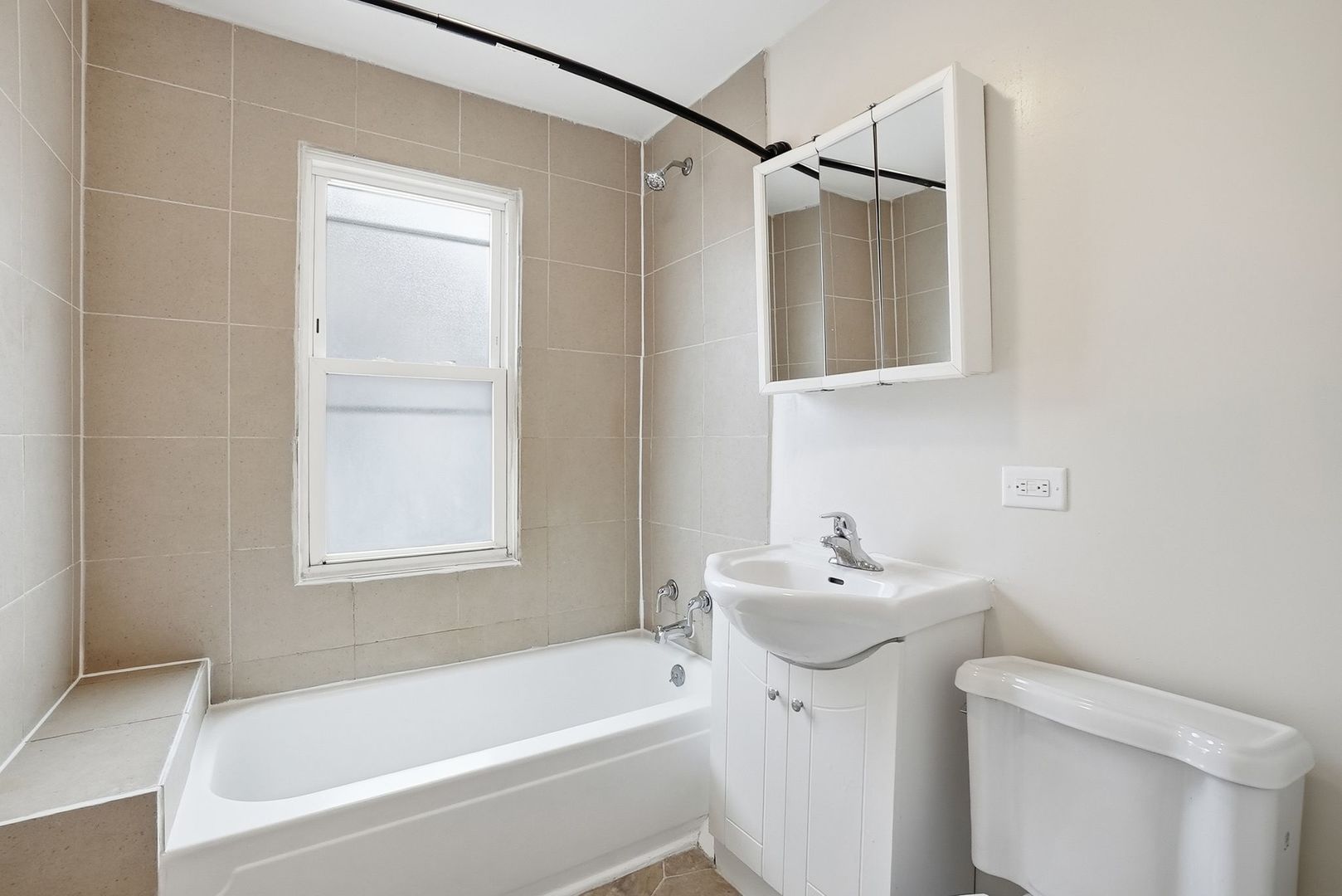 17 Seeser Street, Joliet, IL 60436