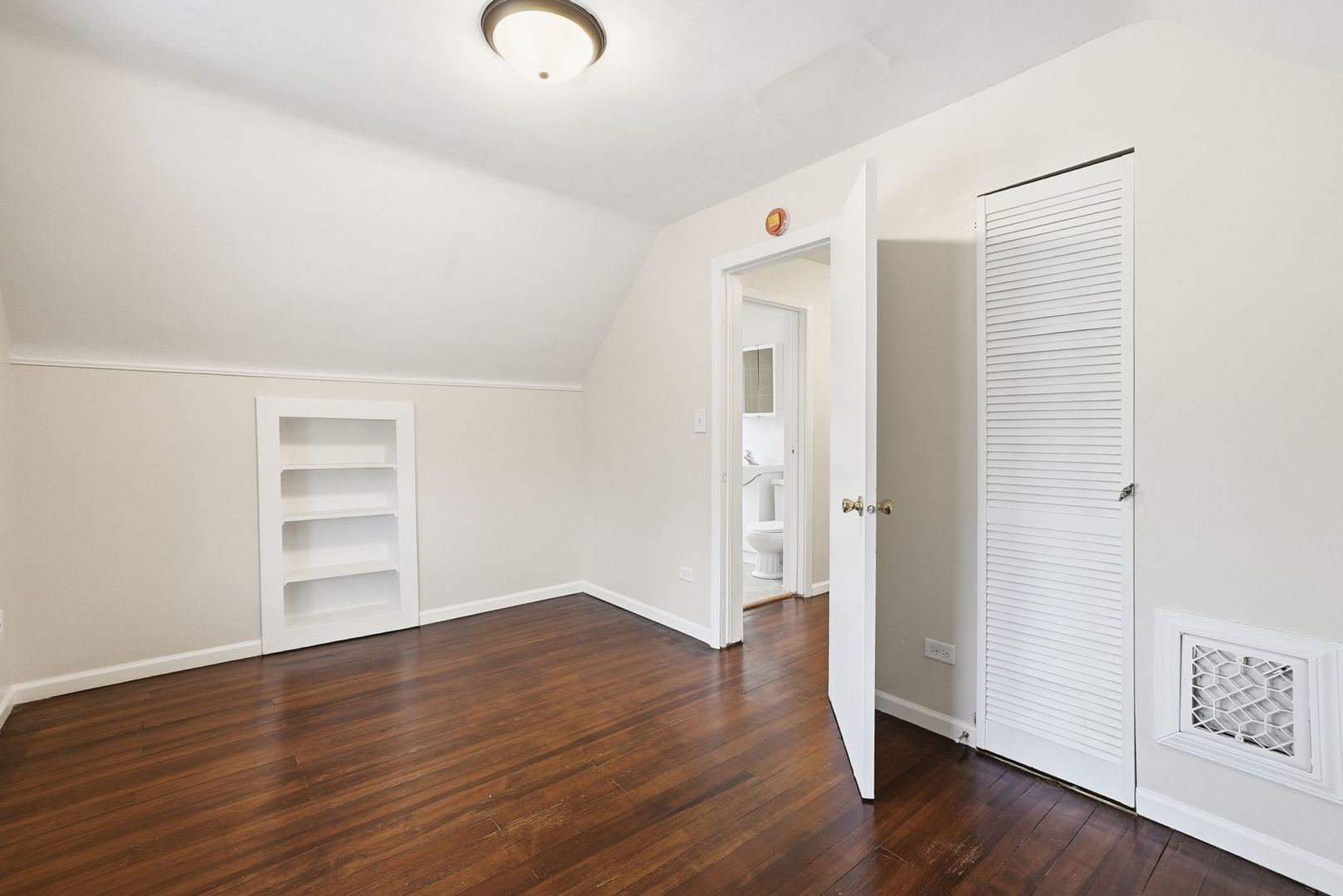 17 Seeser Street, Joliet, IL 60436