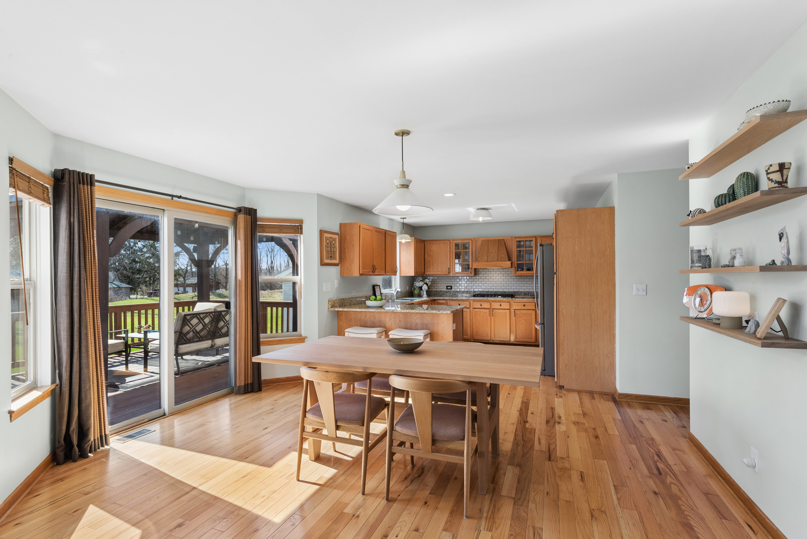 1205 Pennsylvania Avenue, Winthrop Harbor, IL 60096