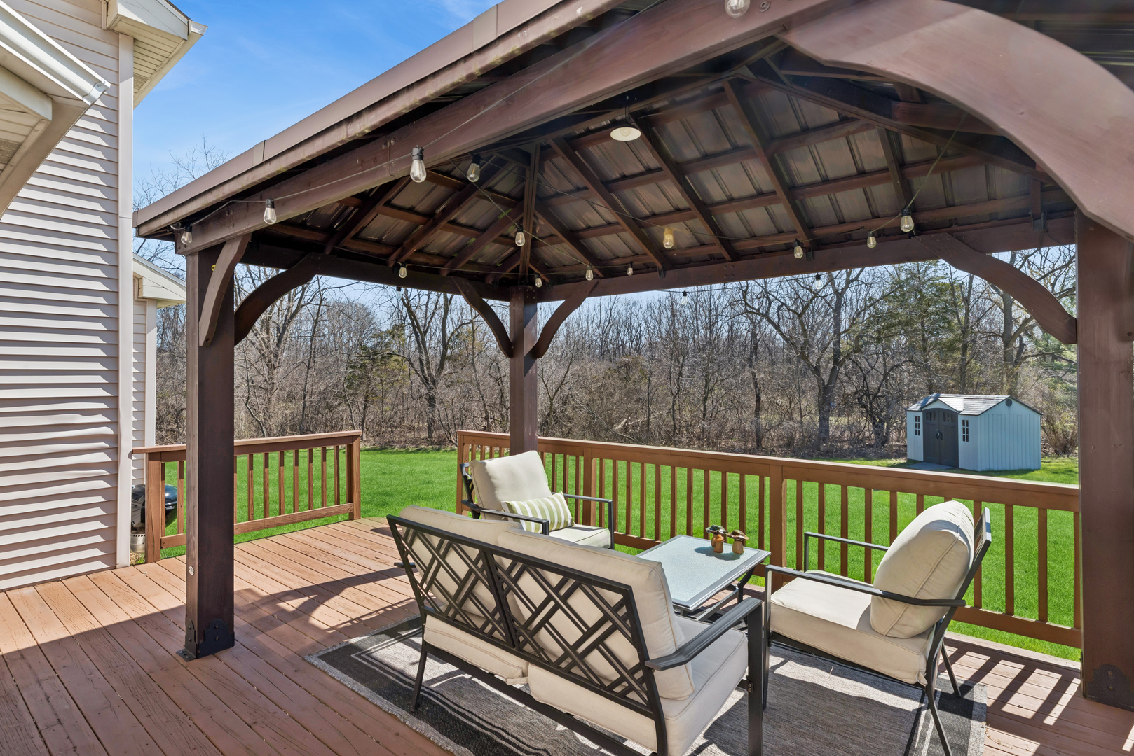 1205 Pennsylvania Avenue, Winthrop Harbor, IL 60096