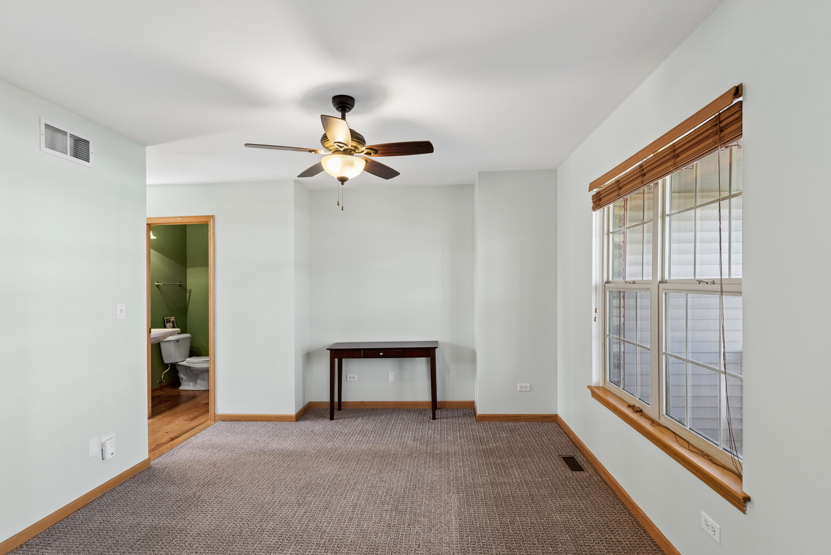 1205 Pennsylvania Avenue, Winthrop Harbor, IL 60096