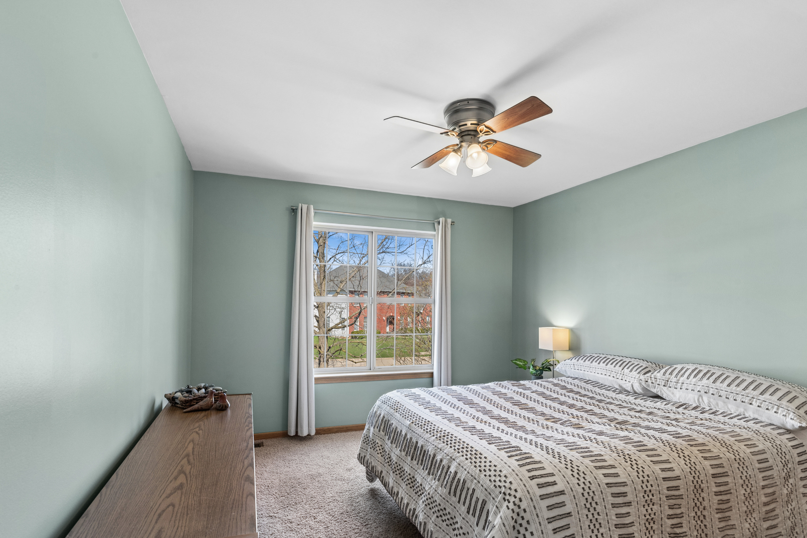 1205 Pennsylvania Avenue, Winthrop Harbor, IL 60096