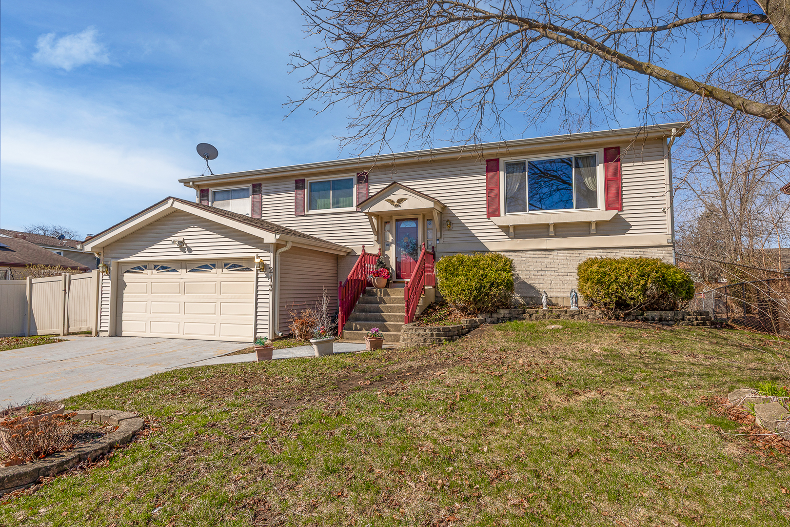 213 Windsor Drive, Bolingbrook, IL 60440