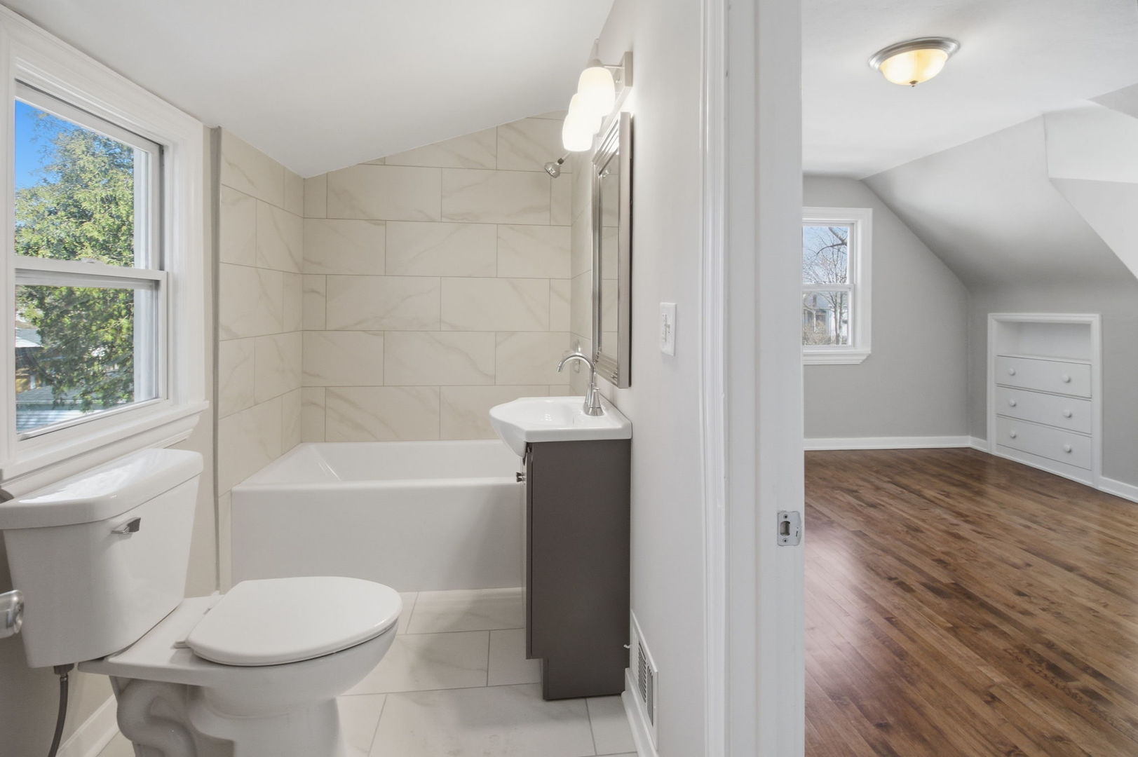 222 S Hudson Street, Westmont, IL 60559